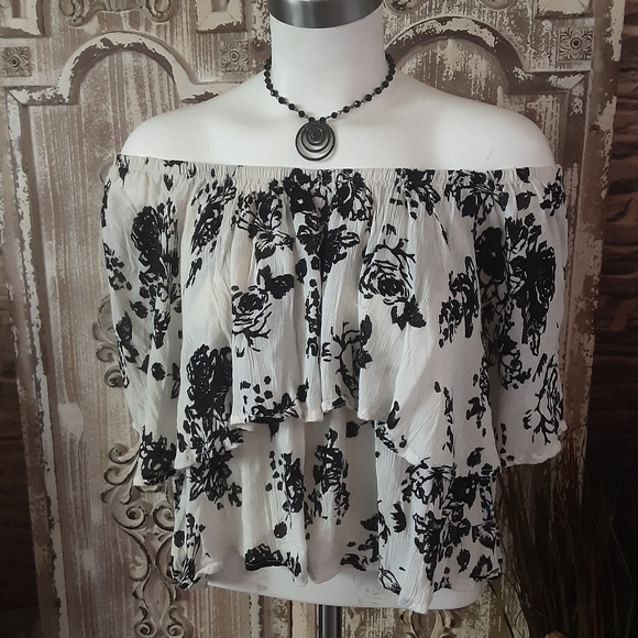 Japna Tops - Japna Off Shoulder Crop Top Crinkle Layered